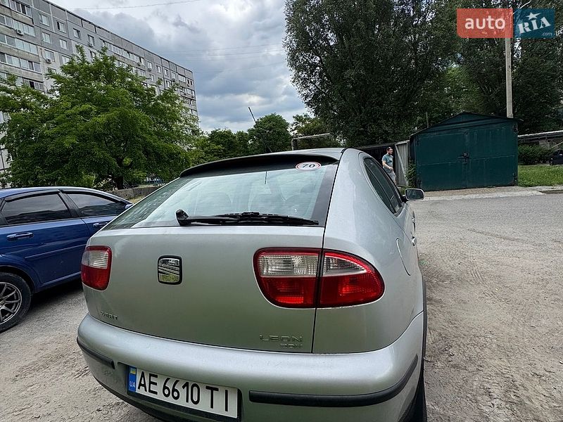 Хэтчбек SEAT Leon 2001 в Днепре