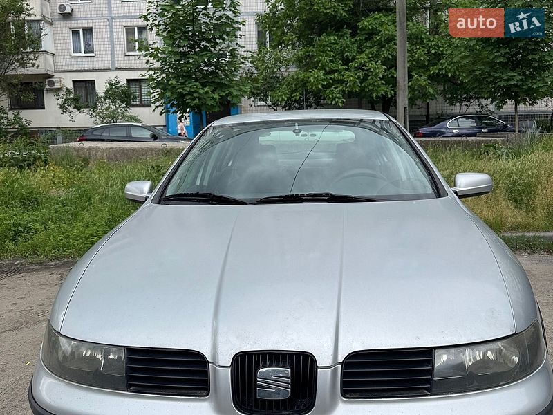 Хэтчбек SEAT Leon 2001 в Днепре