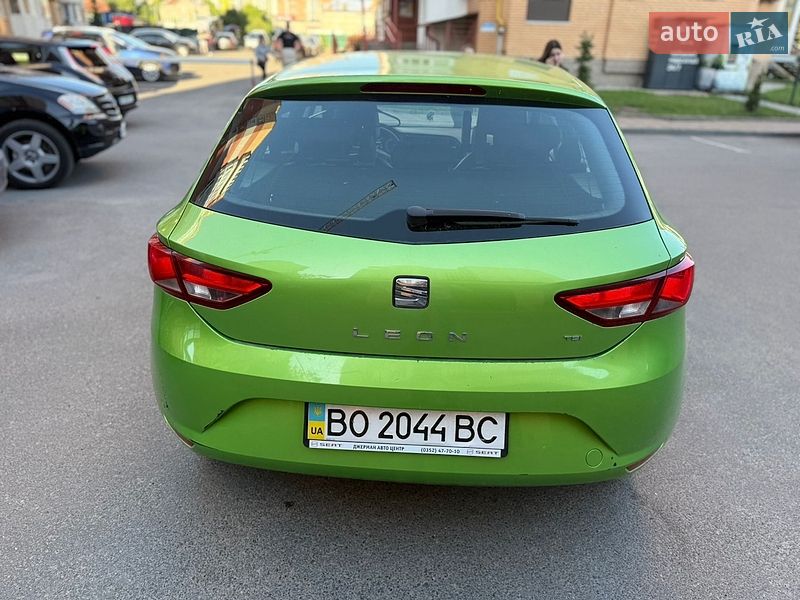Хэтчбек SEAT Leon 2014 в Тернополе