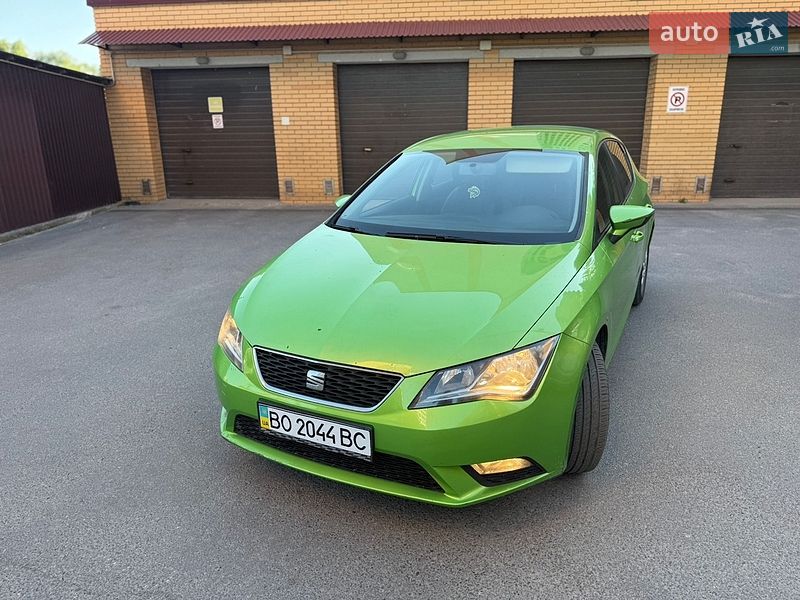 Хэтчбек SEAT Leon 2014 в Тернополе