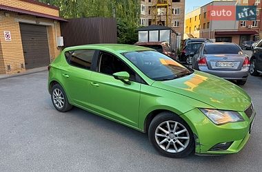 Хэтчбек SEAT Leon 2014 в Тернополе