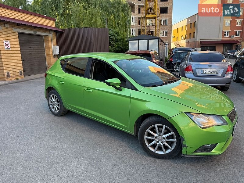 Хэтчбек SEAT Leon 2014 в Тернополе