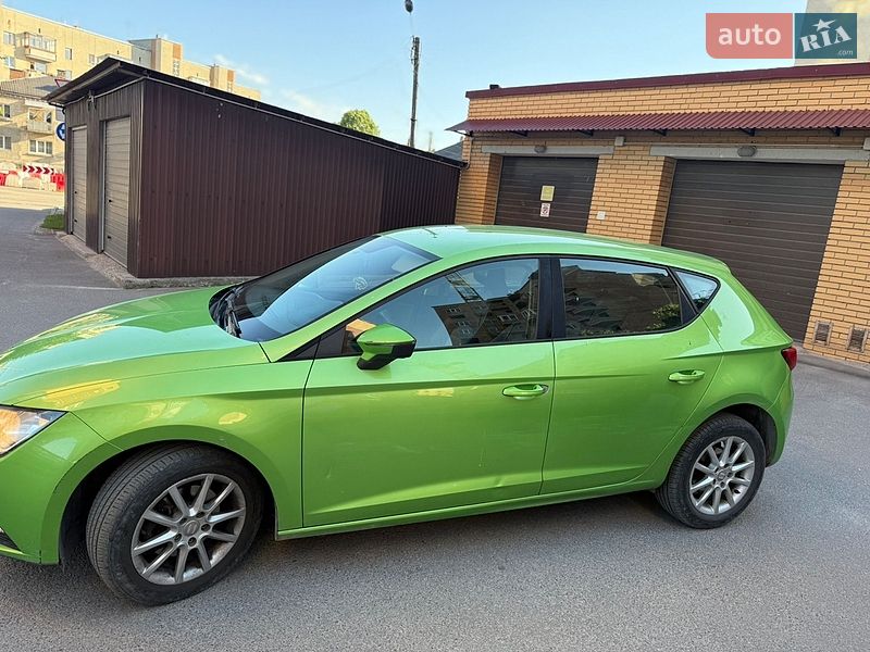 Хэтчбек SEAT Leon 2014 в Тернополе