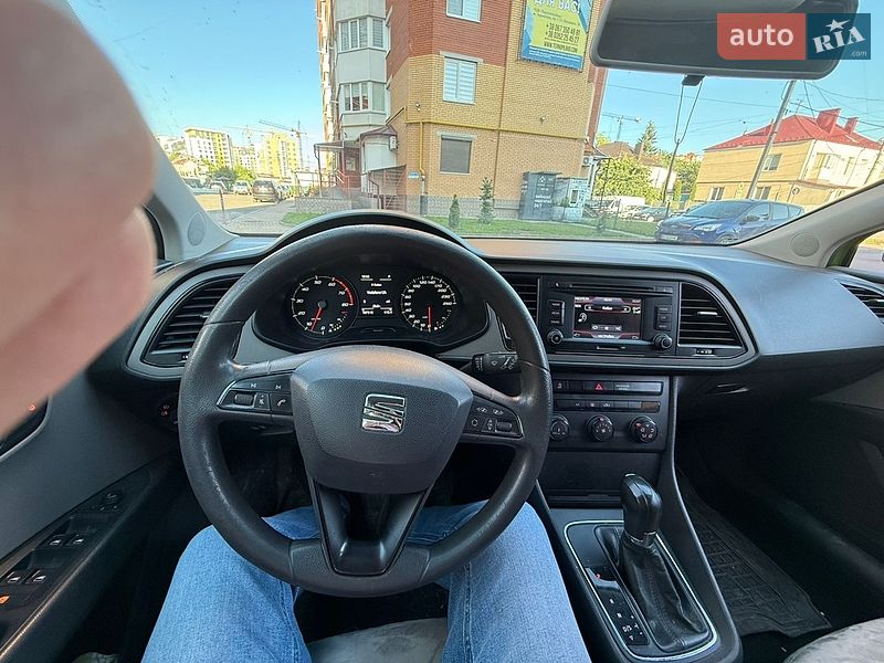 Хэтчбек SEAT Leon 2014 в Тернополе