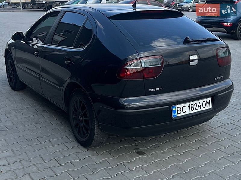 Хэтчбек SEAT Leon 2003 в Львове