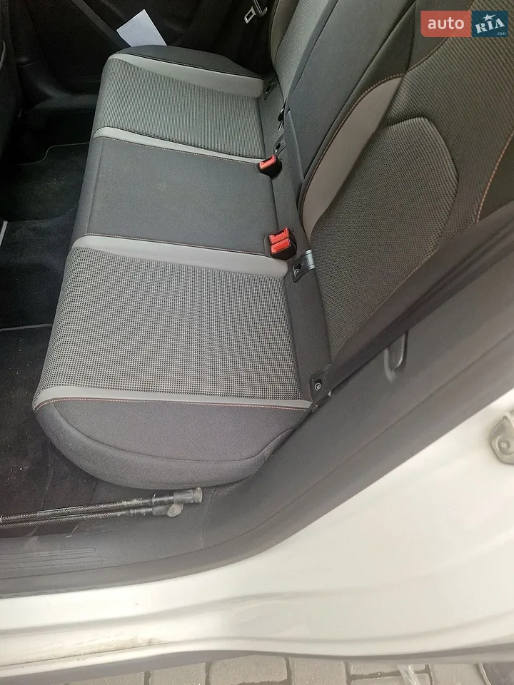 2015 SEAT Leon - мініатюра 3