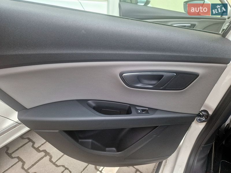Универсал SEAT Leon 2015 в Киеве