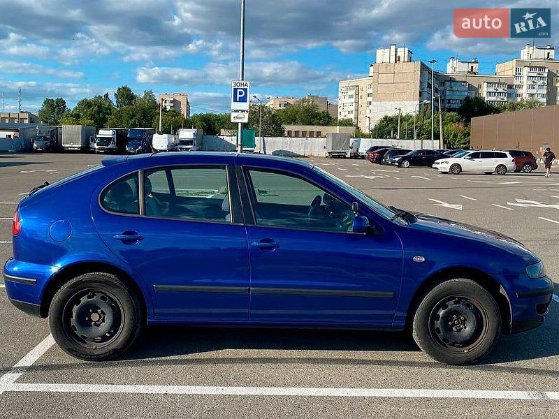 Хетчбек SEAT Leon 2002 в Києві