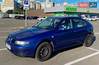 Хетчбек SEAT Leon 2002 в Києві
