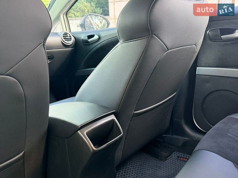 Хетчбек SEAT Leon 2010 в Звягелі фото 4 Хетчбек SEAT Leon 2010 в Звягелі