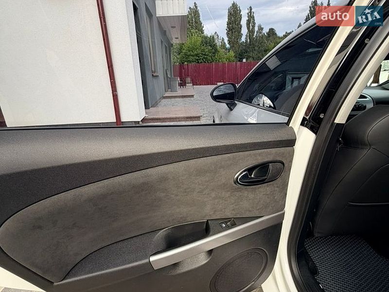 Хетчбек SEAT Leon 2010 в Звягелі фото 12 Хетчбек SEAT Leon 2010 в Звягелі