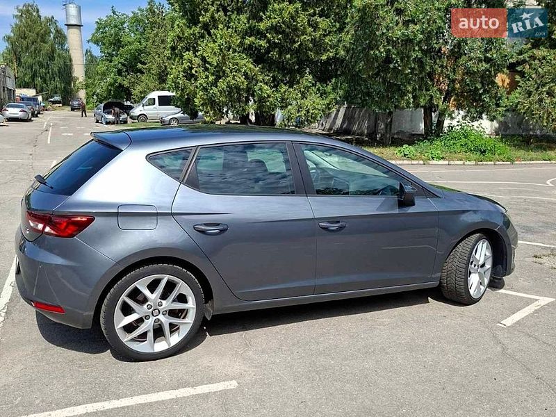 Хэтчбек SEAT Leon 2014 в Павлограде