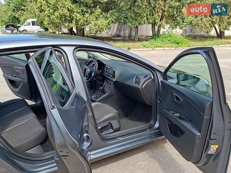 Хэтчбек SEAT Leon 2014 в Павлограде