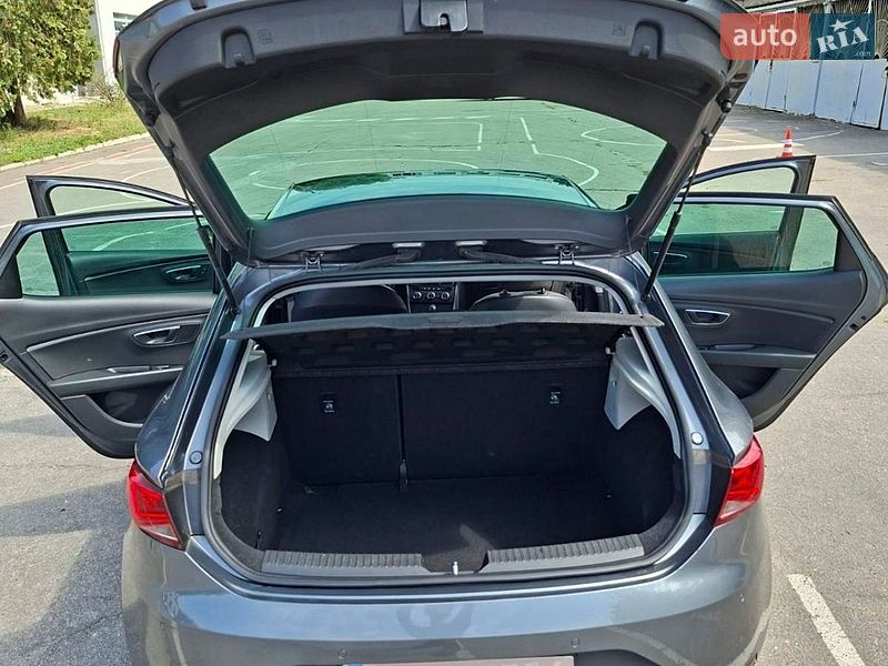 Хэтчбек SEAT Leon 2014 в Павлограде