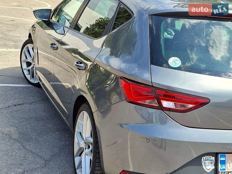 Хэтчбек SEAT Leon 2014 в Павлограде