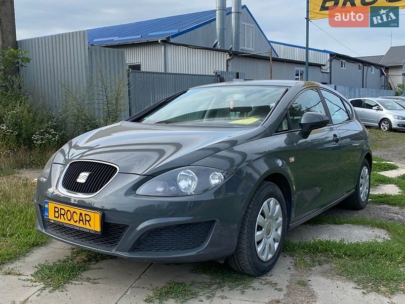 Хэтчбек SEAT Leon 2010 в Луцке