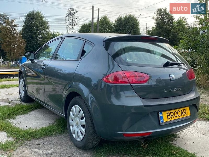Хэтчбек SEAT Leon 2010 в Луцке