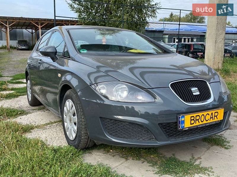 Хэтчбек SEAT Leon 2010 в Луцке