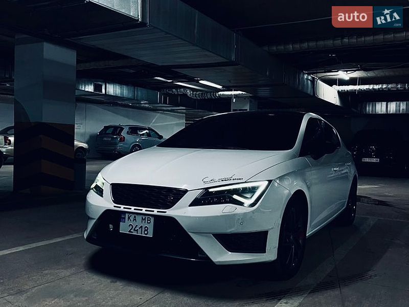 Хэтчбек SEAT Leon 2013 в Полтаве
