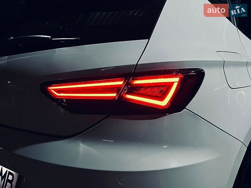 Хэтчбек SEAT Leon 2013 в Полтаве