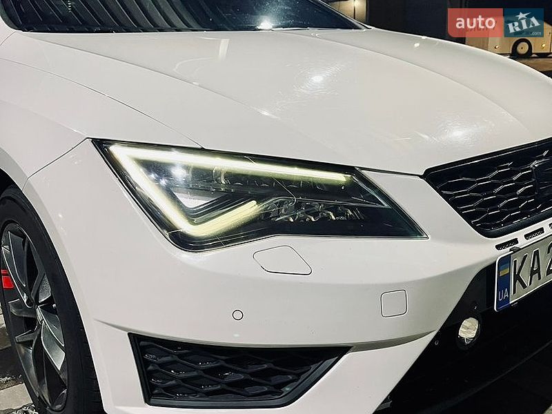Хэтчбек SEAT Leon 2013 в Полтаве