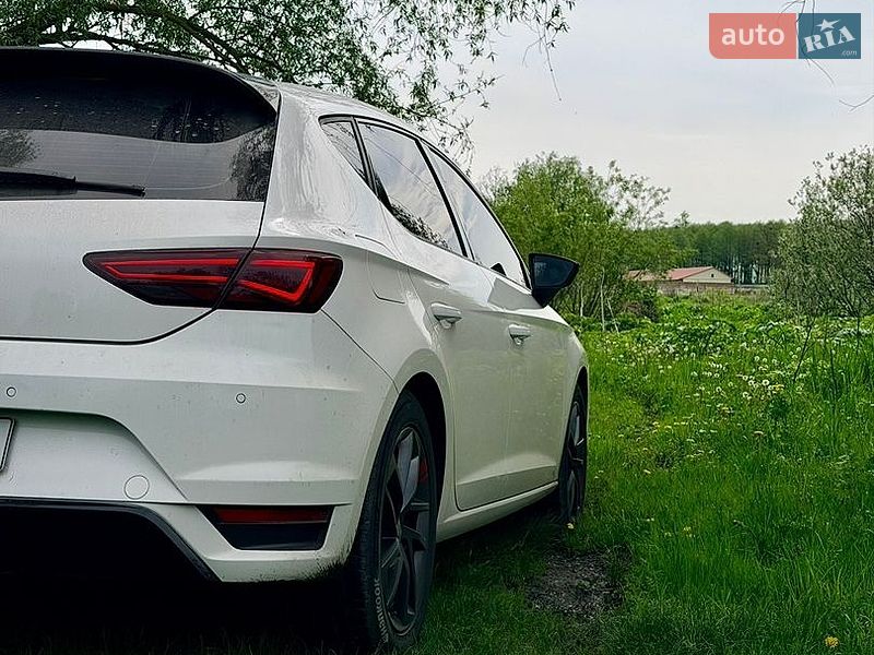 Хэтчбек SEAT Leon 2013 в Полтаве