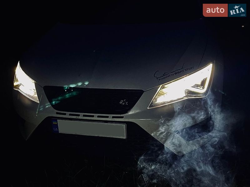 Хэтчбек SEAT Leon 2013 в Полтаве