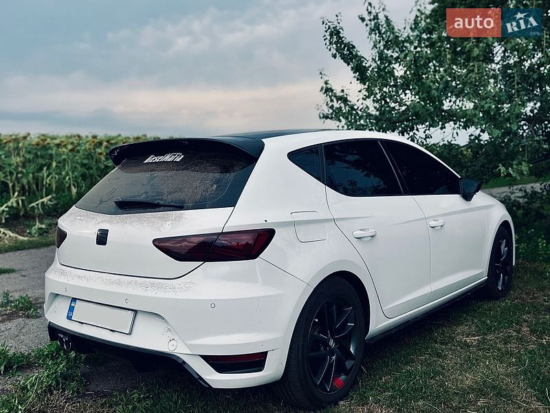 Хэтчбек SEAT Leon 2013 в Полтаве