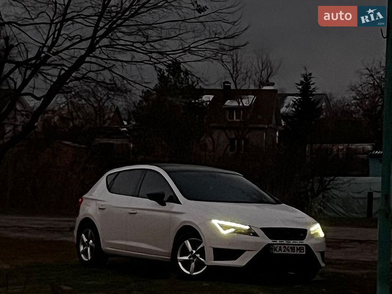 Хэтчбек SEAT Leon 2013 в Полтаве