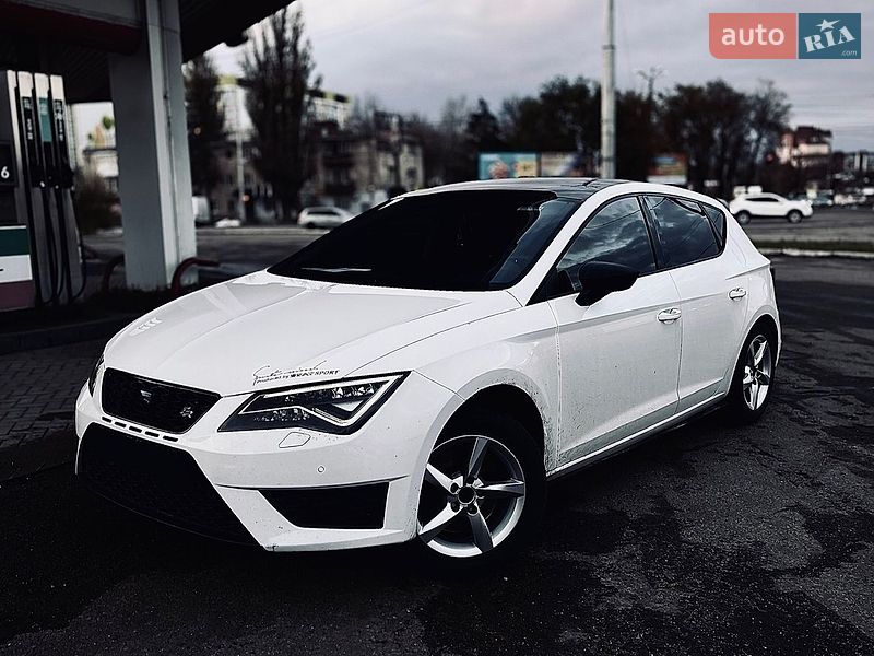 Хэтчбек SEAT Leon 2013 в Полтаве