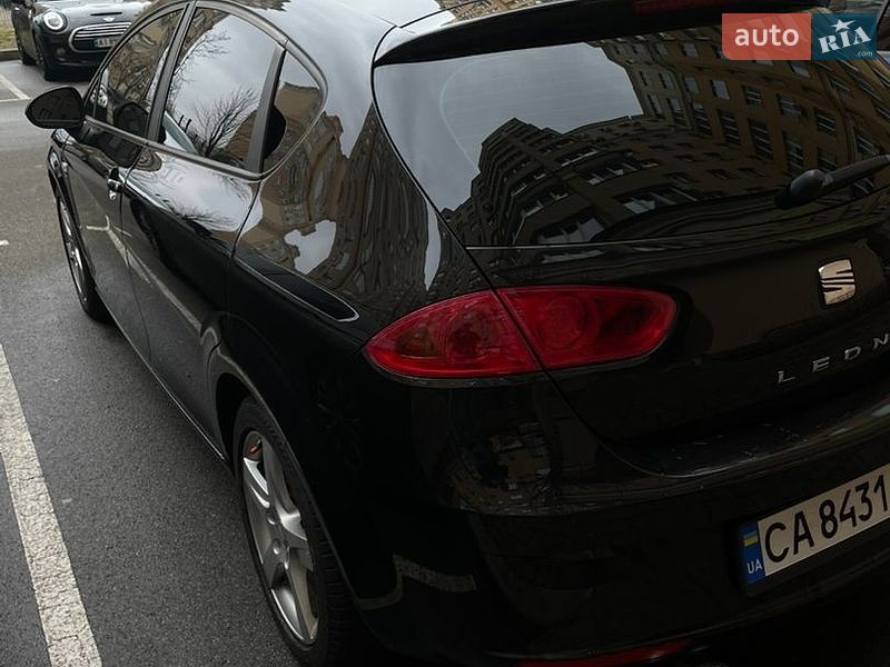 SEAT Leon 2010 SEAT Leon 2010