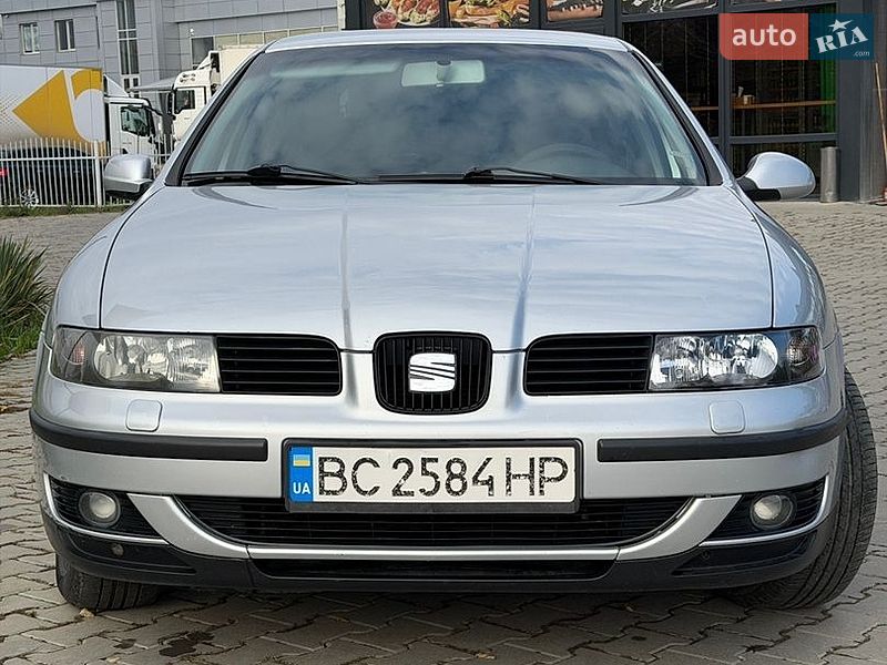 Хэтчбек SEAT Leon 2001 в Черновцах