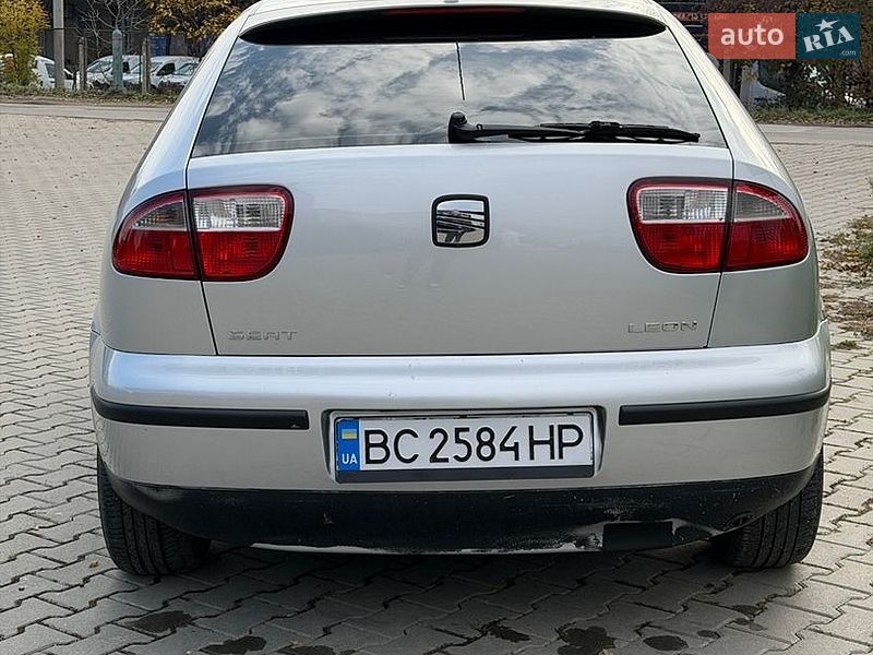 Хэтчбек SEAT Leon 2001 в Черновцах