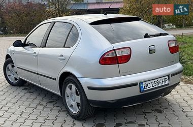 Хэтчбек SEAT Leon 2001 в Черновцах