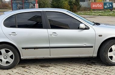 Хэтчбек SEAT Leon 2001 в Черновцах