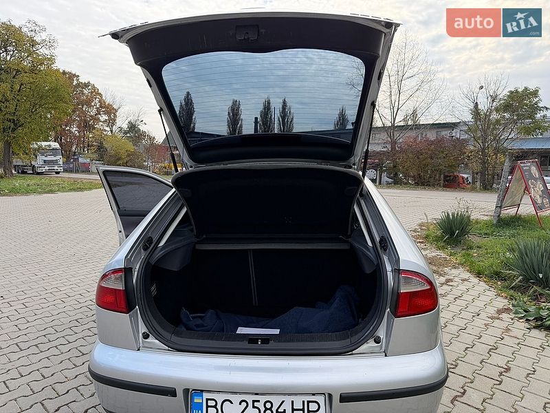 Хэтчбек SEAT Leon 2001 в Черновцах
