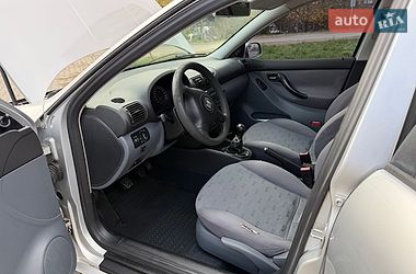 Хэтчбек SEAT Leon 2001 в Черновцах