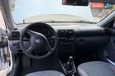 Хэтчбек SEAT Leon 2001 в Черновцах
