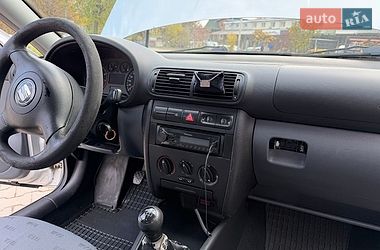 Хэтчбек SEAT Leon 2001 в Черновцах