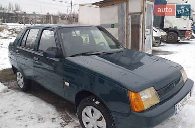 Характеристики ЗАЗ 1103 Славута Седан