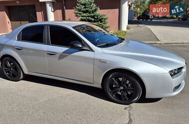 Характеристики Alfa Romeo 159 Седан