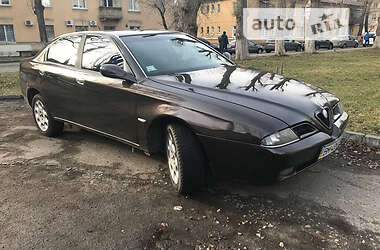 Характеристики Alfa Romeo 166 Седан