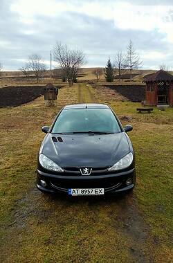Характеристики Peugeot 206 Седан