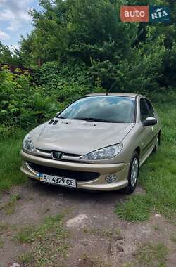 Характеристики Peugeot 206 Седан