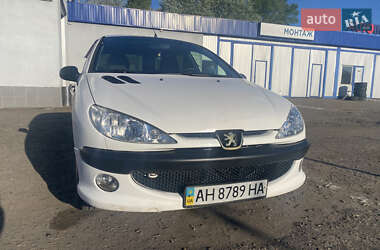Характеристики Peugeot 206 Седан