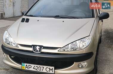 Характеристики Peugeot 206 Седан