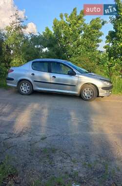 Характеристики Peugeot 206 Седан