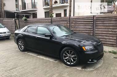 Характеристики Chrysler 300 Седан