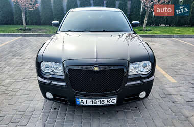 Характеристики Chrysler 300C Седан