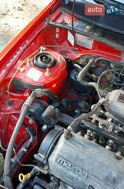 Характеристики Mazda 323 Седан